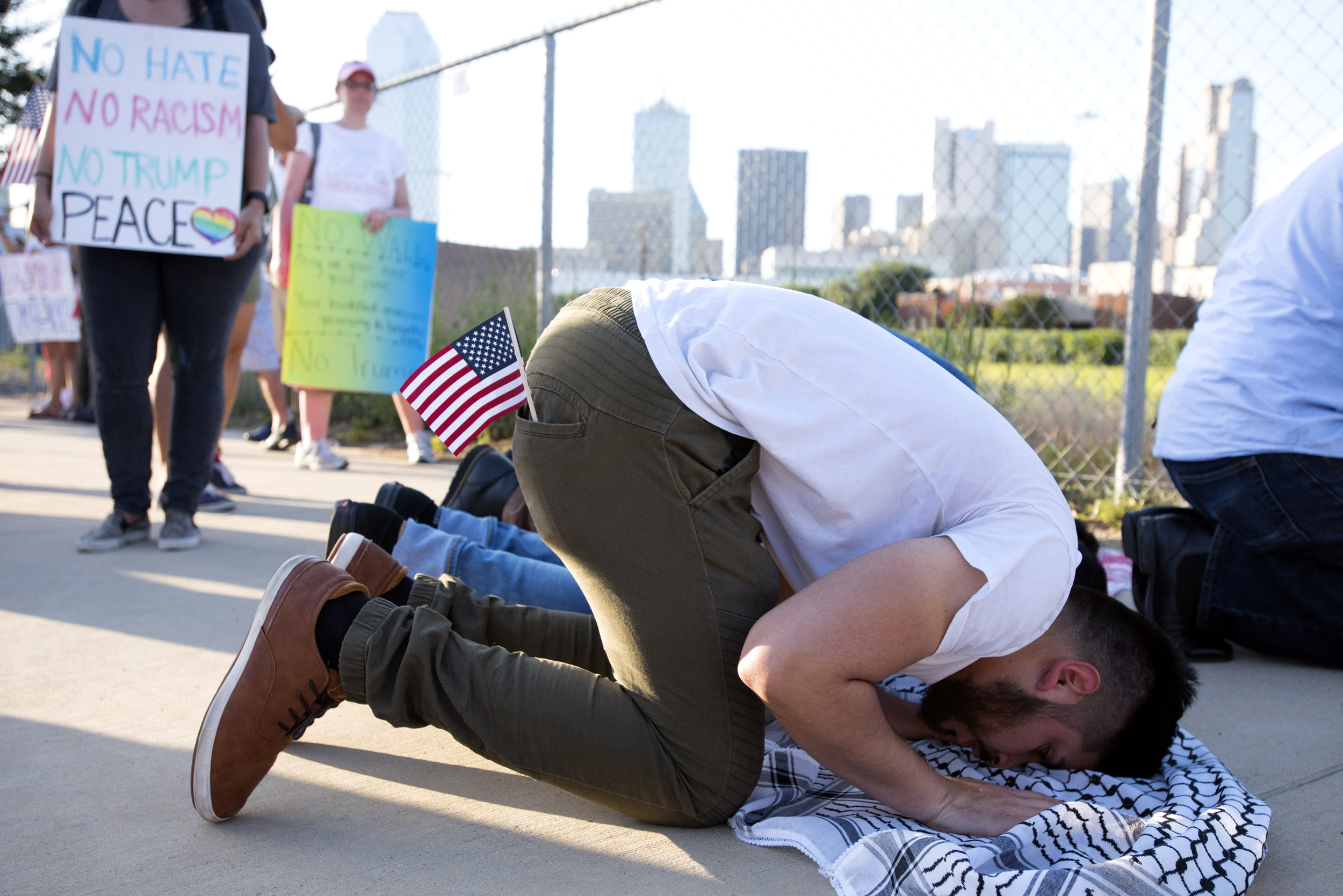 2016-06-16_TrumpRallyProtest_McWhorter625edit